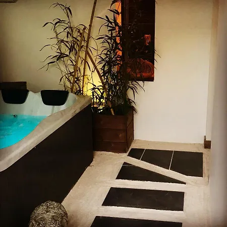 O5sens לינה וארוחת בוקר 3*